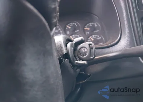 1999 Chevrolet Silverado 1500 Ls z USA, uszkodzony, nr VIN 2GCEK19T3X1275556